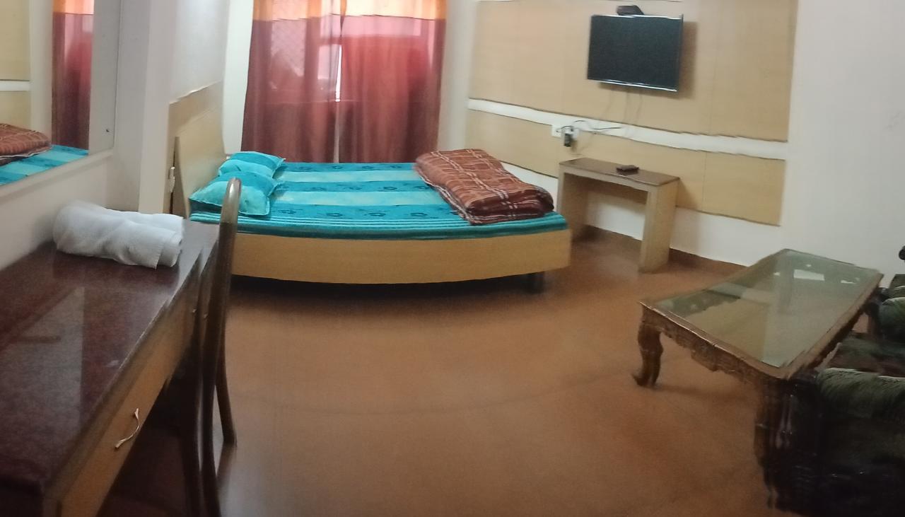 Hotel Palace Hoshiarpur Exterior foto